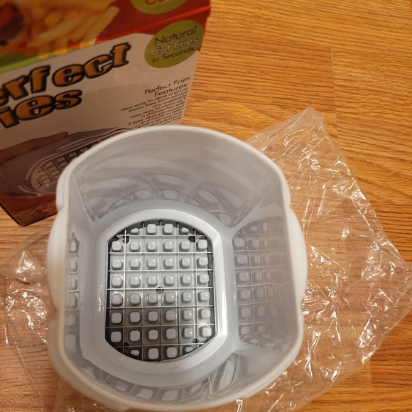 Brand New Perfect Fries Potato Cutter - Picture 2 of 10